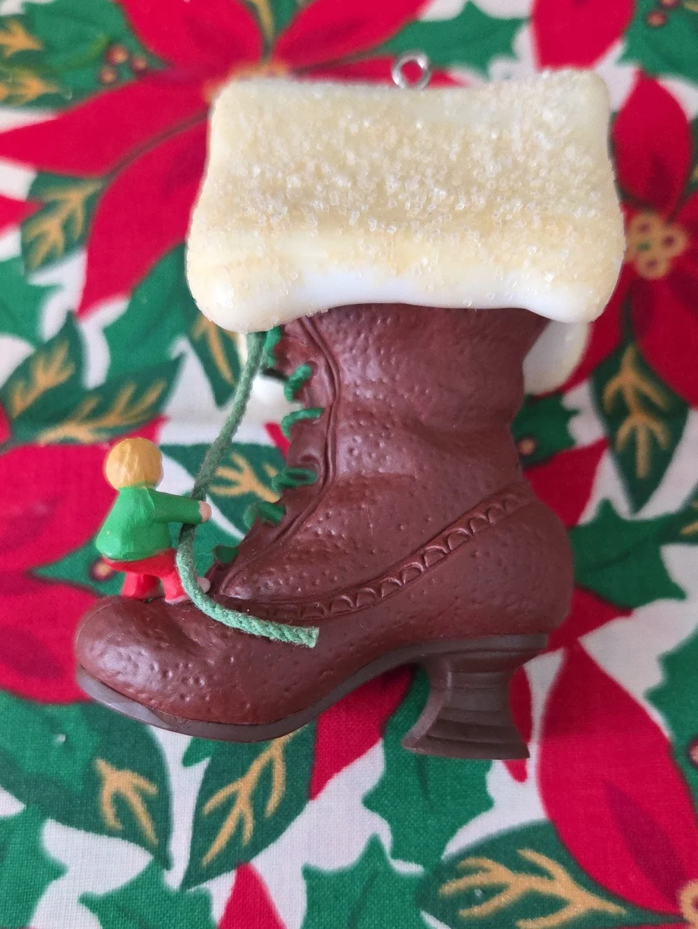 * 1985 * Hallmark CHILDREN IN SHOE Collectors ONCE UPON A TIME Ornament